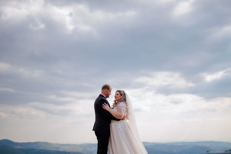 fotograf de nunta, fotograf, nunta, pitesti, mihai, wedding, casatorie, trash the dress, mihai corbescu, sedinta foto, fotografie, photography